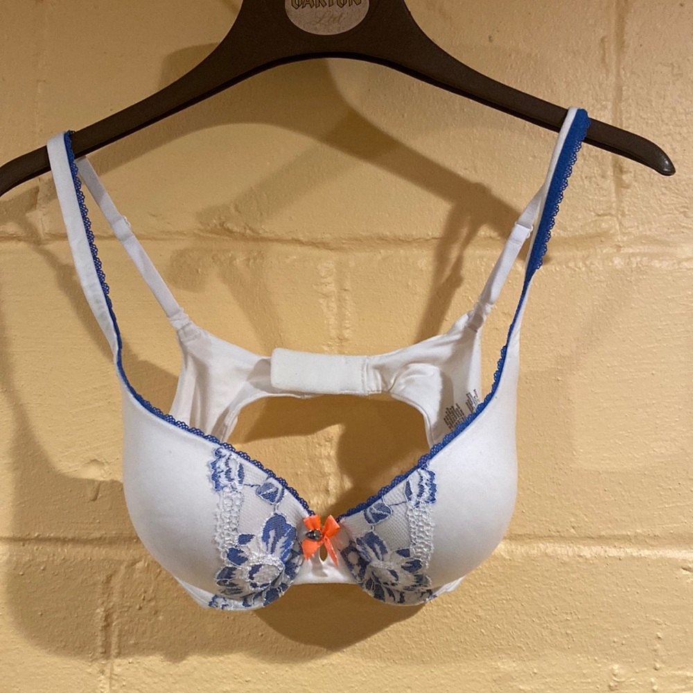 Victoria’s Secret Body By Victoria Bra
